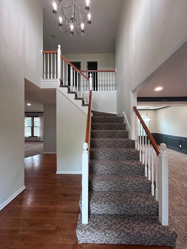 Photo - 15317 Lowell Ave