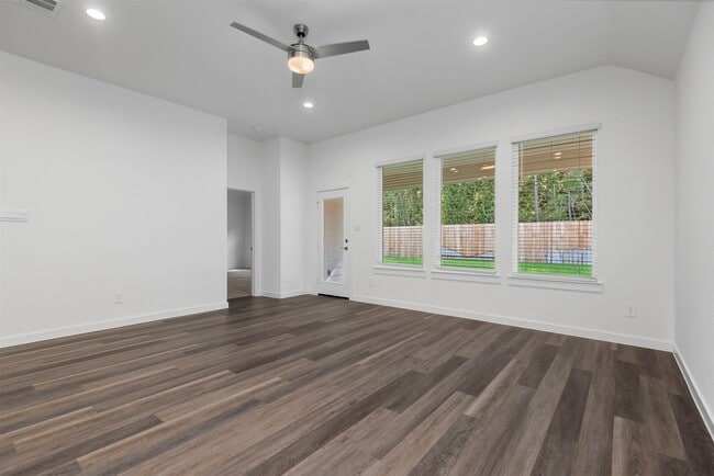 Photo - 1069 Dancing Feather St