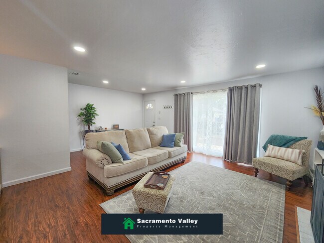 Photo - 3500 Marjorie Way