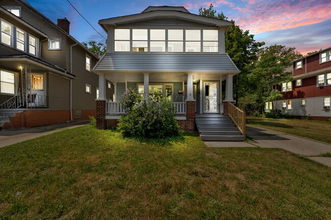 Building Photo - Reyburn Unit Reyburn DOWN Rental
