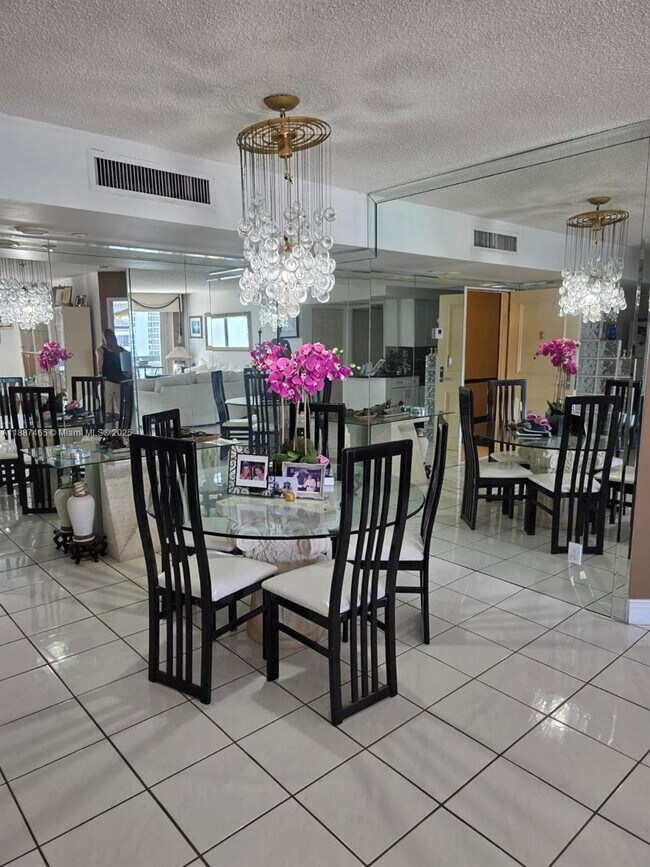 Photo - 19195 Mystic Pointe Dr Unidad 701