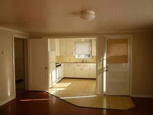 Photo - Spacious 1 Bedroom Apartment