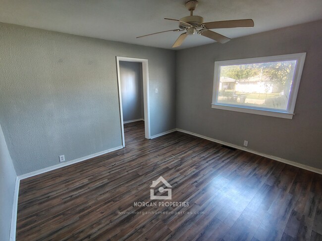 Photo - 1623 W 6th St