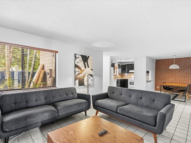 Photo - 5020 SW 40th Ave