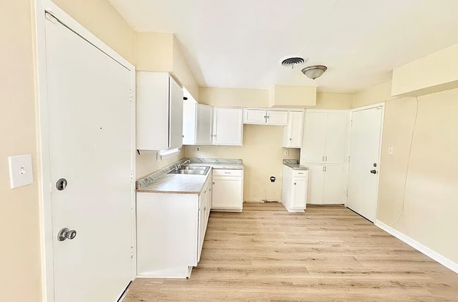 Photo - 502 S 13th St