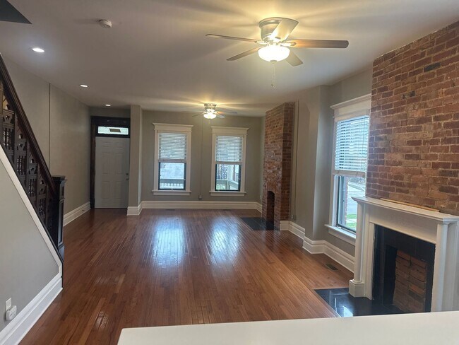 Photo - 1555 Hunter Ave Unit 1555