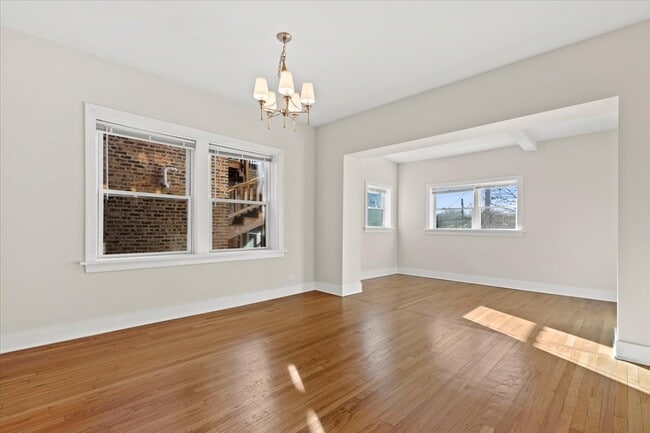 Photo - 4912 N Washtenaw Ave Unit 3