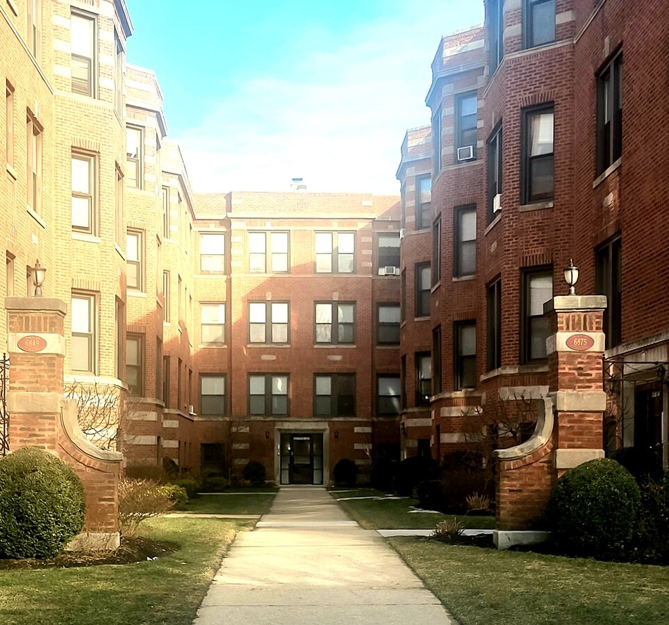 Photo - 6855 S Crandon Ave Unit 6855-2