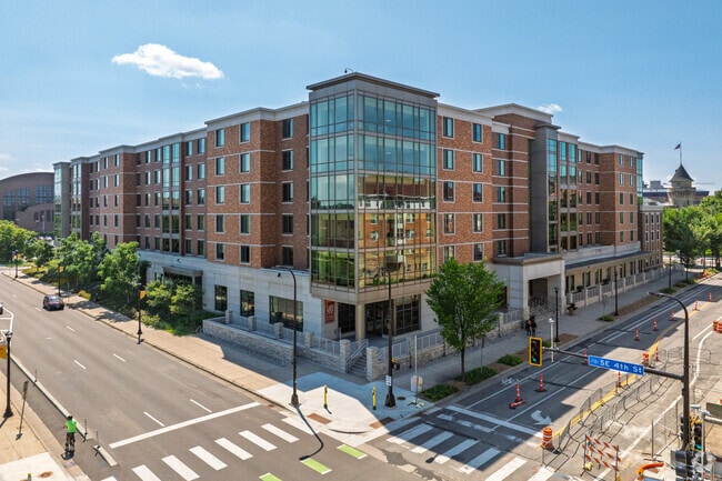 17th Avenue Residence Hall - 17th Avenue Residence Hall Apartments