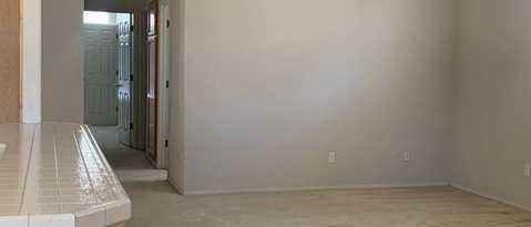 Photo - 1046 W Pebble Dr