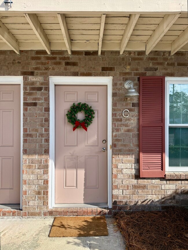 Building Photo - 274 Fleming Rd Unit A