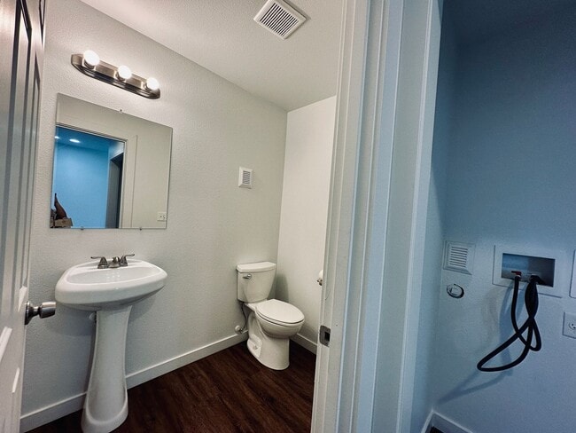 Photo - 1280 44th Ave