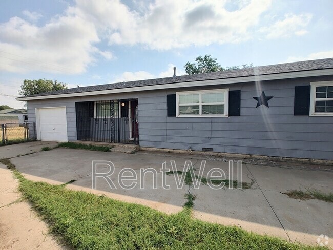 Building Photo - 3016 1st St Rental
