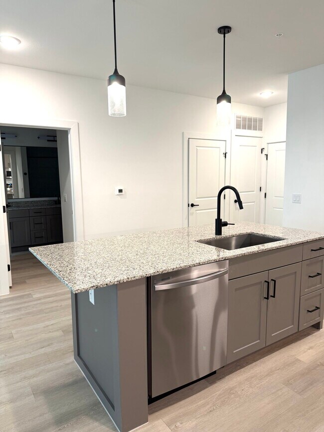 16601 Braker Ln Unidad 8101