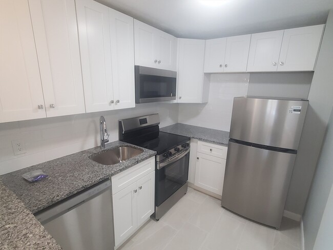 Photo - 10 Copeland St Apartment Unit 402