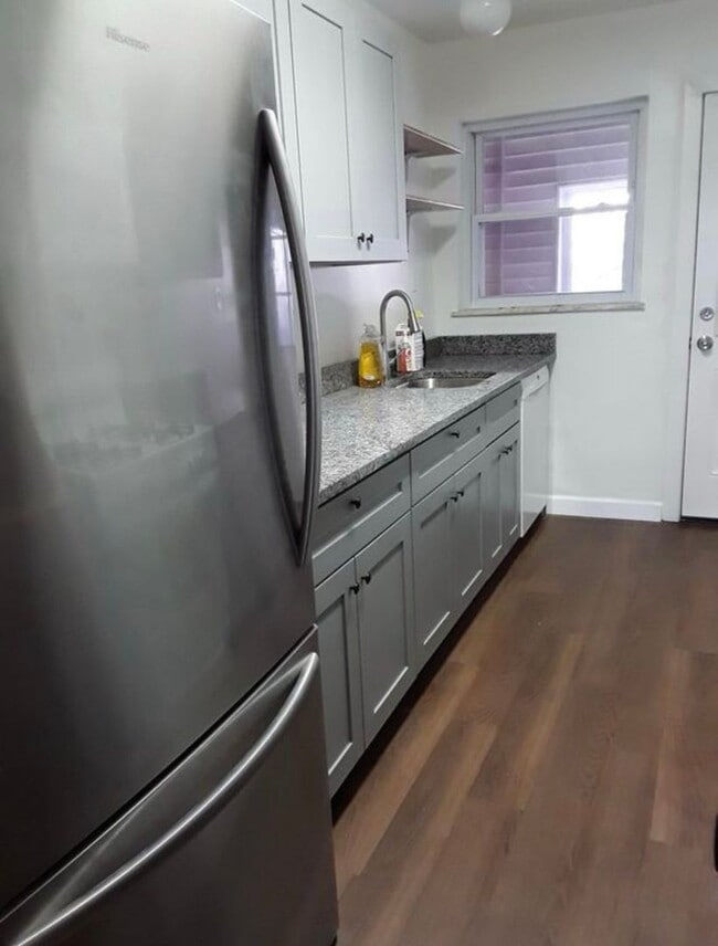 Photo - 339 Semple St Unit 339 semple apt 2