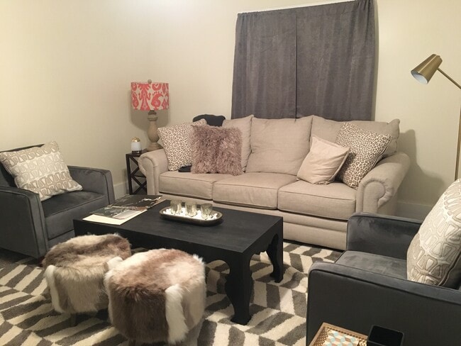 Building Photo - 801 S Fifth St