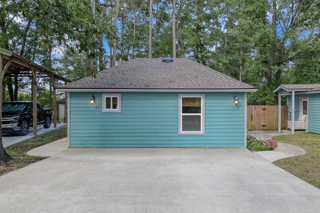 Building Photo - 11509 FM Rd 2432