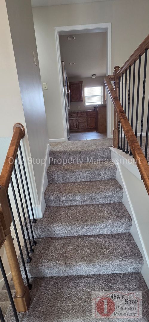 Photo - Beautiful 4 bedroom, 3 bathroom home in Raymore!