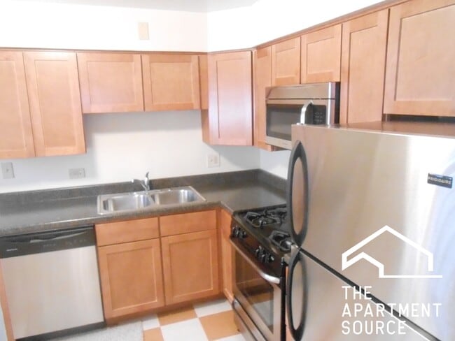 Photo - 1644 W Sherwin Ave Unit 1B