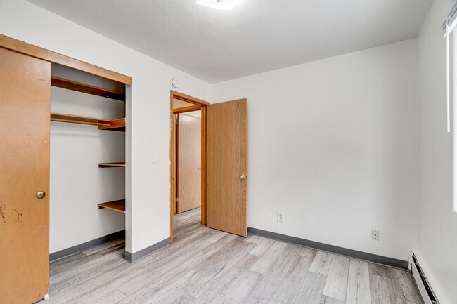 McCarron's View Apartments