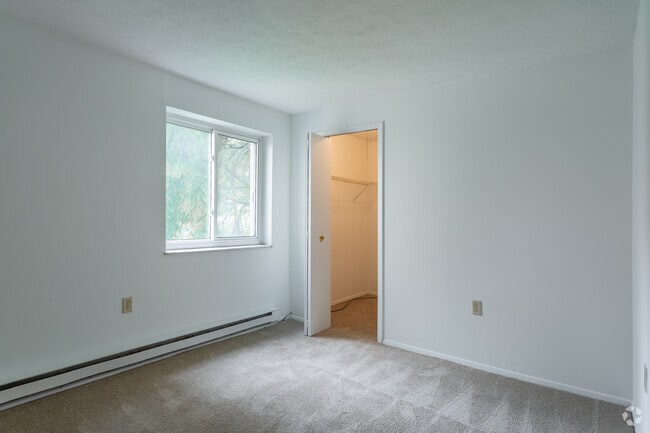 2BD 1BA 910 sq. ft. - Tower In The Park