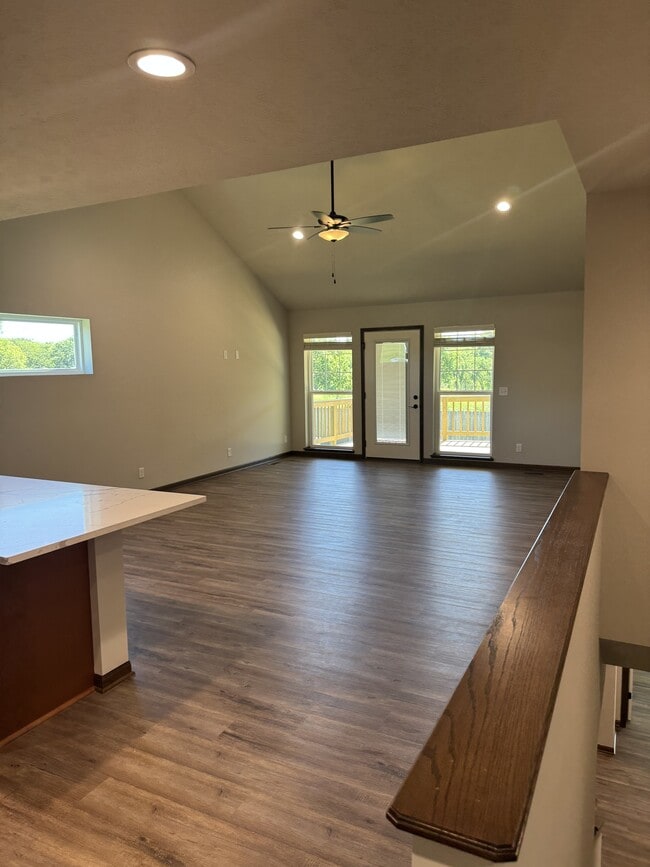 Photo - 143 W Ida Ln