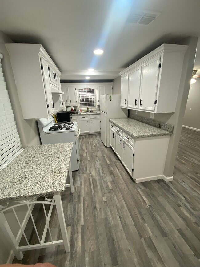 514 S 3rd St House House Rental in Santa Rosa, TX