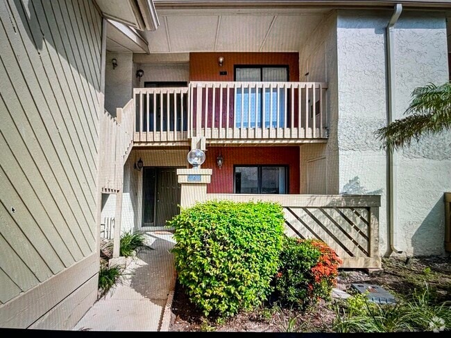 Building Photo - 12959 Pennypacker Trail Unit 6 Rental