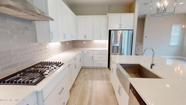 Photo - 511 Marquesa Cir