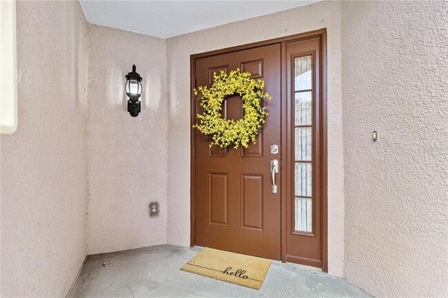 Photo - 852 Lantern Way