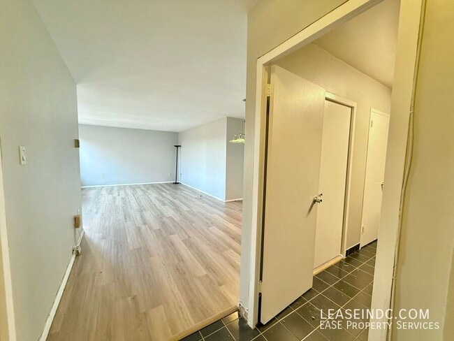 Photo - 4000 Tunlaw Rd NW Unit #1124