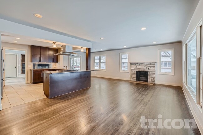 Photo - 6100 Colfax Ln S