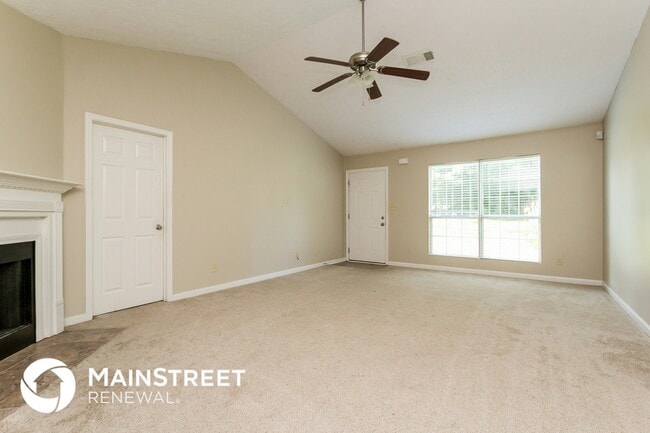 Photo - 3105 Garnet Way