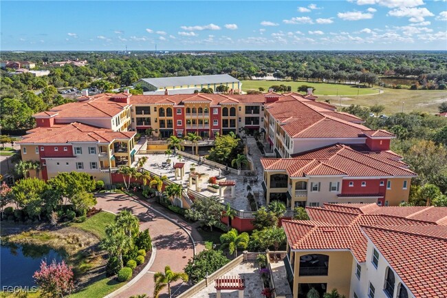 Photo - 21460 Strada Nuova Circle Unidad B307