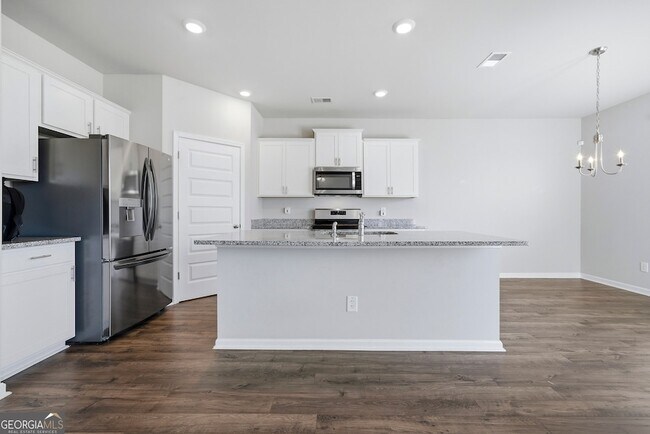 Photo - 59 Silver Birch Pass