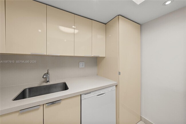 Photo - 2501 Brickell Ave Unit 309