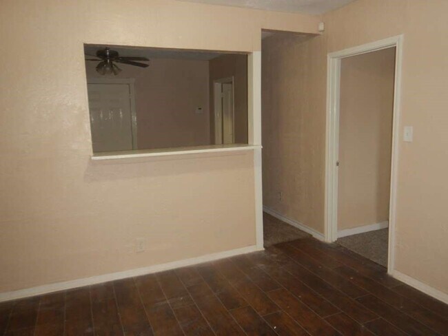 Photo - 6405 Conley St