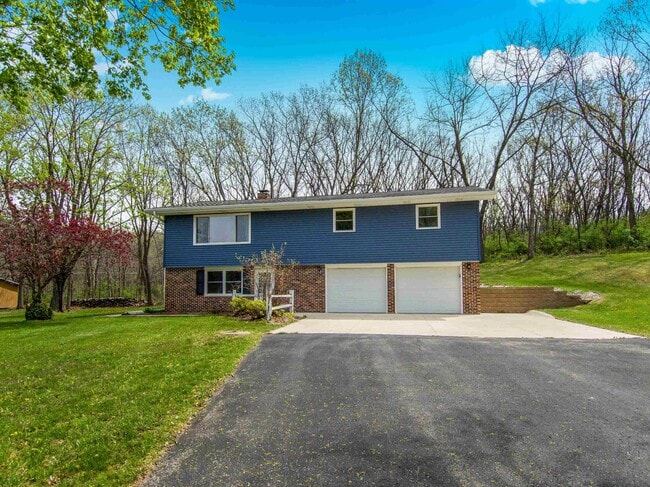 Photo - 1870 Sand Ridge Ct House