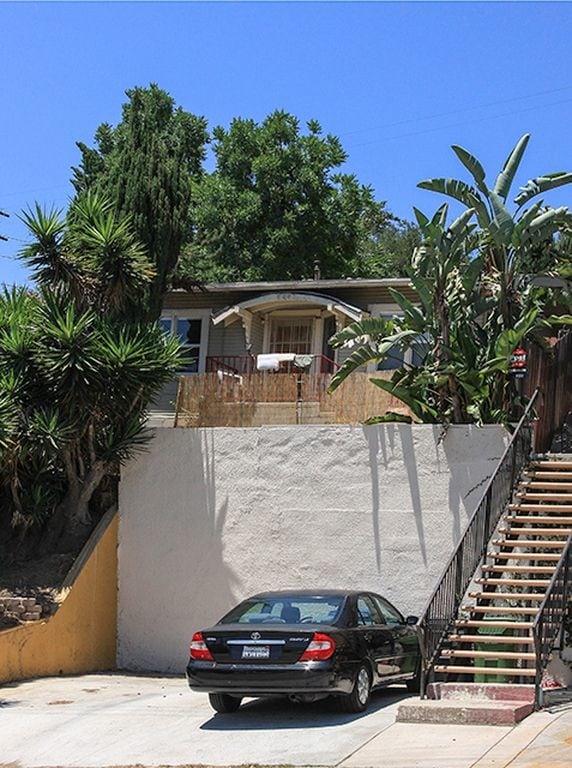 View from the street - 609 S Avenue 60 House
