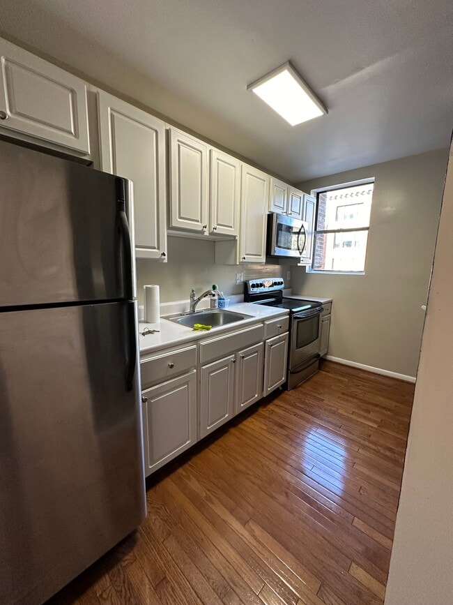 Photo - 1420 Chapin St NW