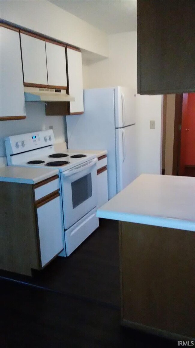 Photo - 402 S Village Ct