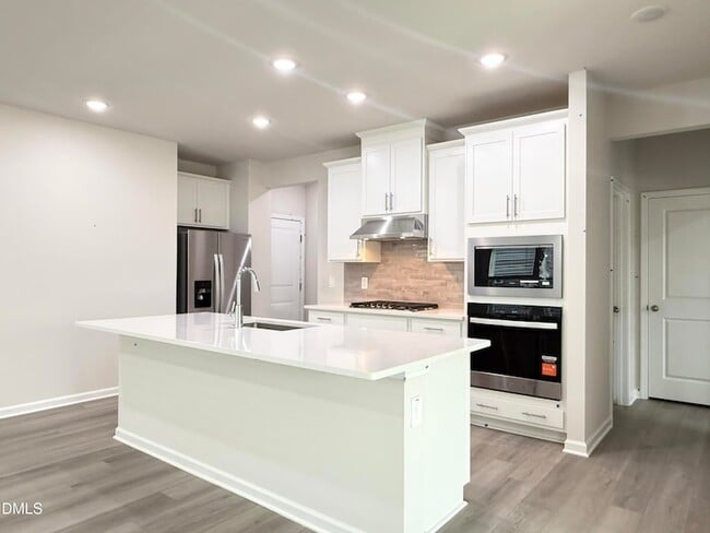 Photo - 1008 St Lawrence Dr