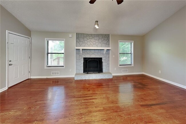 Photo - 3951 Kensington Dr