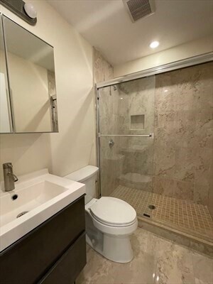 Photo - 1028 Commonwealth Ave Unidad 204