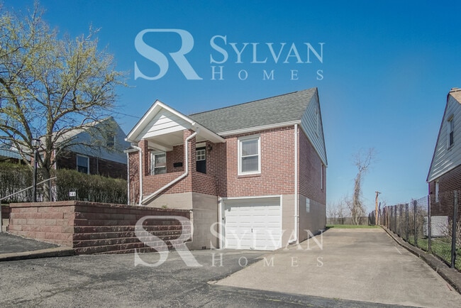 Photo - This home exudes a cheerful and welcoming ...