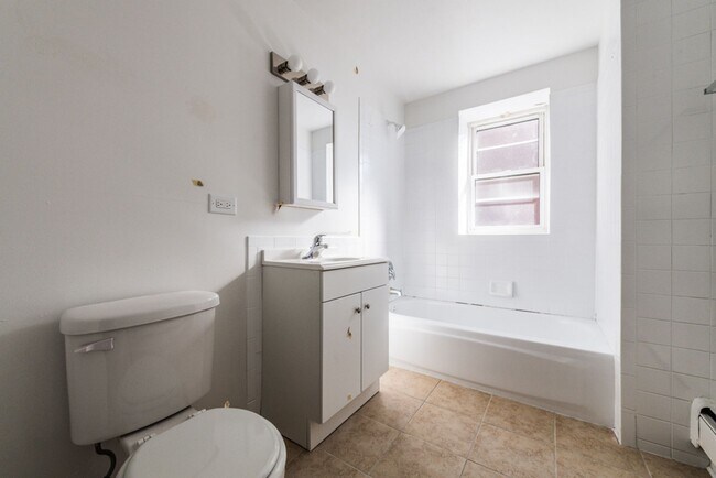 Photo - 4814-4820 W Monroe St Chicago, IL 60644