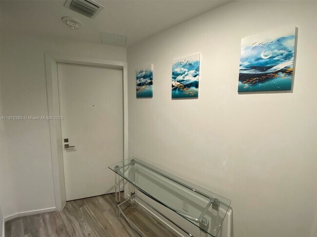 Photo - 801 S Miami Ave Unidad 2008