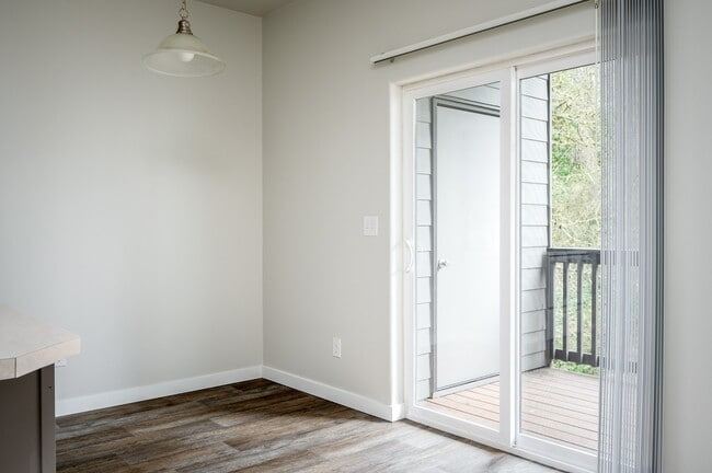 Photo - Leverich Apartments