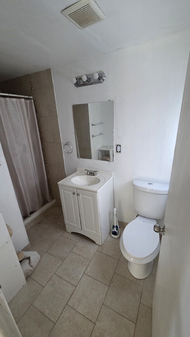 Photo - "2-Bed Duplex (Unit #4) AVAIL NOW " Unit #4